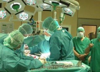 ΤΡΑΓΩΔΙΑ: ΧΕΙΡΟΥΡΓΟΣ ΞΕΧΑΣΕ ΕΡΓΑΛΕΙΟ ΣΤΟ ΣΩΜΑ ΑΣΘΕΝΗ ΠΟΥ ΚΑΤΕΛΗΞΕ