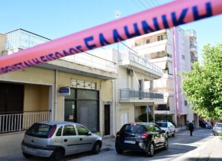 Σκότωσε τη μητέρα του και μετά αυτοκτόνησε – Τι «βλέπουν» οι αστυνομικοί στην Ηλιούπολη