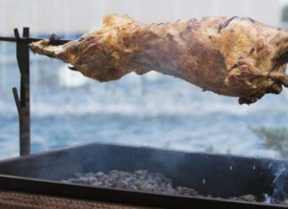 Πάσχα: Καμπανάκι από παραγωγούς για έλλειψη στα αρνιά μετά τις πλημμύρες