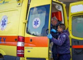 Πατέρας και κόρη τραυματίστηκαν σε τροχαίο έξω από την Λάρισα – Τούμπαρε το αυτοκίνητο