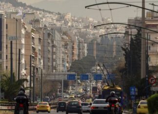 Καιρός: Κορυφώνεται η μεταφορά αφρικανικής σκόνης σήμερα – Πού θα σημειωθούν λασποβροχές