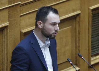 Στον ανακριτή σήμερα ο κρατούμενος από χθες βουλευτής Λάρισας Κωνσταντίνος Φλώρος για τις μπουνιές στην Βουλή – Κατηγορείται για κακούργημα