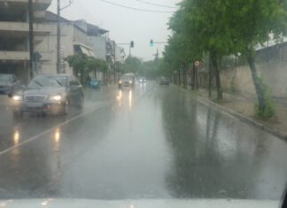 Ο καιρός συνεχίζει την τρέλα του: Χειμωνιάτικο το σκηνικό – Βρέχει από το πρωί σε Λάρισα και Τύρναβο