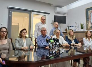 Κατέβασαν ρολά τα μικροβιολογικά – διαγνωστικά εργαστήρια στη Λάρισα (ΦΩΤΟ)