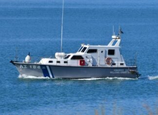 Τήλος: Το Λιμενικό διέσωσε 24 μετανάστες από βραχώδες σημείο απέναντι από παραλία του νησιού