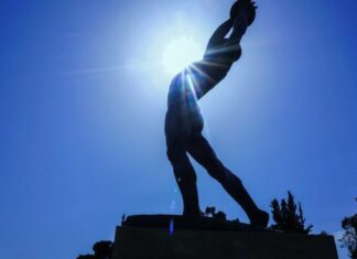 Καιρός: Από τις βροχές στα 32άρια – Τι λέει ο Θοδωρής Κολυδάς για τα σκαμπανεβάσματα του καιρού