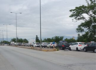 Λάρισα: Ατελείωτο μποτιλιάρισμα στο ρεύμα εξόδου προς Τύρναβο – ΦΩΤΟ