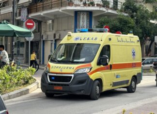 Γυναίκα έπεσε και τραυματίστηκε στο κέντρο της Λάρισας (ΦΩΤΟ)