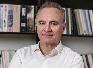 Παρουσιάζεται απόψε στο Χατζηγιάννειο το μυθιστόρημα του Κώστα Τόλη «στη Λάρισα και οι φτωχοί είναι σνομπ»