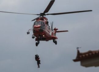 Κρήτη: Περιπετειώδης διάσωση τουρίστριας από το Φαράγγι της Σαμαριάς – Δείτε βίντεο