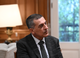 Λάρισα: Σε αργία 6 υπάλληλοι από τον Περιφερειάρχη Δ. Κουρέτα για χρηματισμό