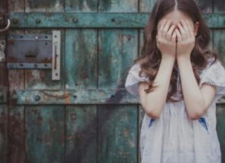 Θεσσαλονίκη: «Παππού έλα πάρε με, η μαμά είναι πολύ μεθυσμένη» – Στη φυλακή 49χρονη για έκθεση σε κίνδυνο