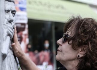 Μάγδα Φύσσα: Με την απόφαση για αποφυλάκιση του Μιχαλολιάκου «ξαναμαχαιρώνουν» τον Παύλο