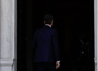Έρευνα: Λαβωμένη Δημοκρατία βλέπουν οι πολίτες – Οικονομική ανισότητα και διαφθορά οι μεγαλύτερες απειλές