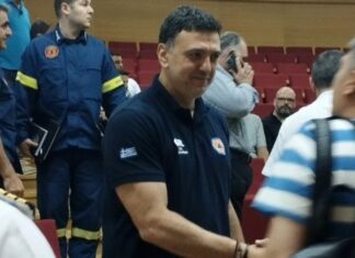 Στην Εύβοια ο Βασίλη Κικίλιας: Να παλέψουμε και να είμαστε καλύτεροι στην μνήμη των πιλότων που χάθηκαν πέρσι