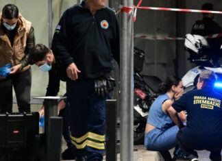 Μαφιόζικο χτύπημα στον Βύρωνα – Εκτέλεσαν 32χρονο μπροστά στη γυναίκα και το παιδί του