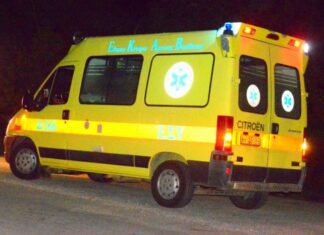 Ξάνθη: Αυτοκίνητο καρφώθηκε σε πινακίδα βενζινάδικου – Νεκρός ένας 20χρονος