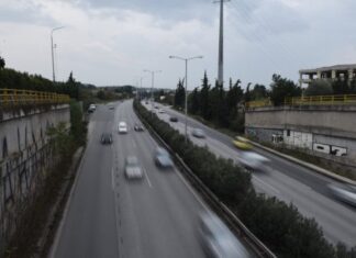 Μοτοσικλέτες συγκρούστηκαν στην Περιφερειακή Οδό Θεσσαλονίκης – Τρεις τραυματίες