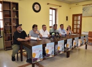 “Η ΕΞΟΔΟΣ ΕΠΙΣΤΡΕΦΕΙ ΣΤΟ ΣΠΙΤΙ ΤΗΣ”