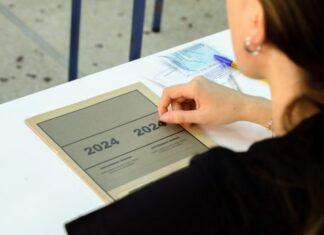 Πανελλαδικές 2024: Αυτά είναι τα σημερινά θέματα που έπεσαν στα ΓΕΛ και οι απαντήσεις