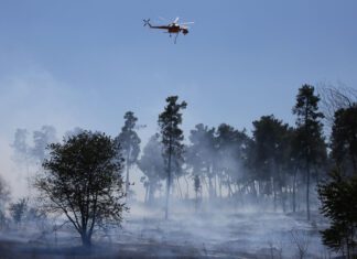 Σε επιφυλακή όλη τη νύχτα ο Δήμος Λαρισαίων για το ενδεχόμενο αναζωπύρωσης των εστιών φωτιάς