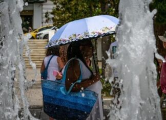 Ξένα ΜΜΕ: Προειδοποιούν τους τουρίστες ότι «θα ψηθούν» σε Ελλάδα, Κύπρο και Τουρκία – «Θανατηφόροι καύσωνες»