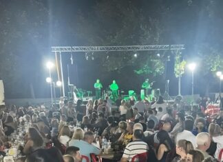 Γλέντι και χορός μέχρι το πρωί… σε χωριό της Λάρισας – ΦΩΤΟ