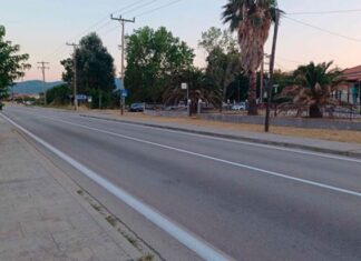 Λάρισα: Πρέπει να παρανομήσεις για να στρίψεις-Η διαγράμμιση στον δρόμο Αγιοκάμπου – Βελίκας αντί να λύσει προκαλεί προβλήματα