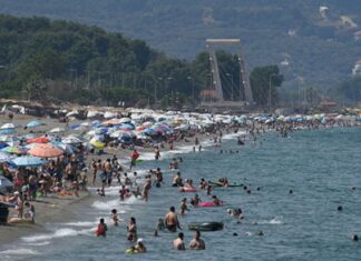 Διακοπές στα κοντινά παράλια Λάρισας με τιμές από 35 ευρώ τη βραδιά – Δείτε
