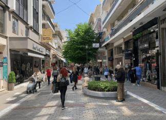 Ανάστατοι έμποροι και επαγγελματίες στη Λάρισα για τους λογαριασμούς ρεύματος