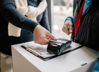 Επιχείρηση «Χάρτινος Δράκος» στη Λάρισα: Έτσι η ΑΑΔΕ «τσίμπησε» εταιρείες που φοροδιέφευγαν