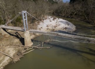 Λάρισα: Γιατί καθυστερεί η επισκευή της γέφυρας στην Αγία Παρασκευή στα Τέμπη – Πότε θα ξεκινήσει η επισκευή του περίφημου σημείου αναφοράς (video)