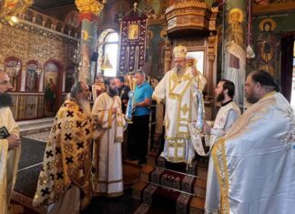 Στον πανηγυρίζοντα Ιερό Ναό Αγίων Αναργύρων του ομώνυμου χωριού χοροστάτησε ο Ιερώνυμος Λαρίσης