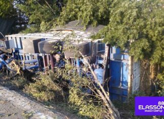 Εκτροπή νταλίκας στην Π.Ε.Ο. Ελασσόνας – Λάρισας – ΦΩΤΟ