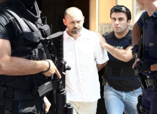 Βασίλης Παλαιοκώστας: «Θέλουμε να κοιμηθούμε στο κρατητήριο μόνο γι’ απόψε» – Το δεύτερο βιβλίο του Θεσσαλού φυγά