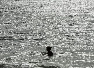 Οι παραλίες της Αττικής που είναι ακατάλληλες για κολύμπι – Τα στοιχεία της δειγματοληψίας