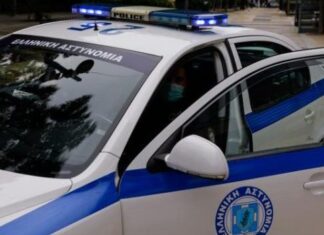 Λάρισα: Πανικός, έβαλαν μουσική στα τέρματα, έκαναν και ζημιά στο περιπολικό