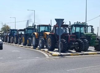 Λάρισα: Βγήκαν στον δρόμο πάλι τα τρακτερ στον κόμβο Πλατυκάμπου – Στα “κάγκελα” οι αγρότες με τις αποζημιώσεις του daniel – ΦΩΤΟ