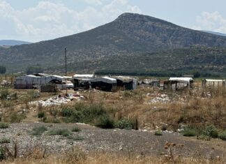 Απέραντος σκουπιδότοπος χωριό της Λάρισας!