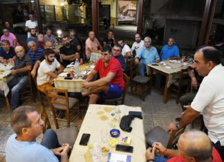Λάρισα: Ξεσηκωμός με τα τρακτέρ σε πανηγυρι