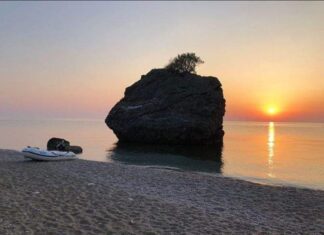 Αυτή είναι η παραλία ησυχαστήριο της Λάρισας άγριας ομορφιάς- ΦΩΤΟ