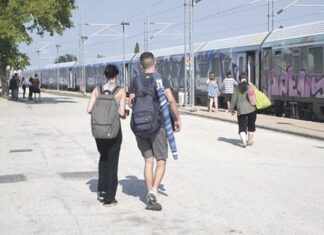 Έτσι πάνε για μπάνιο οι Λαρισαίοι
