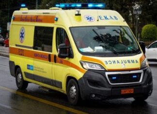 Λάρισα: Άντρας έπεσε από όροφο πολυκατοικίας – Προσπάθειες απεγκλωβισμού