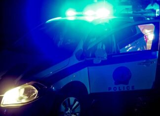 Χαμός στην κεντρική πλατεία – Φασαρία με νεαρούς και άνδρα