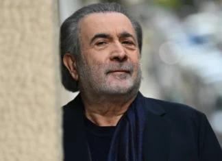 Ο Λαρισαίος Λάκης Λαζόπουλος στο MEGA με το «Αλ Τσαντίρι Νιουζ» – Η επίσημη ανακοίνωση