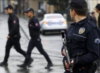 Περιπέτεια για οδηγό λεωφορείου και αρχηγό εκδρομής τουριστικού πρακτορείου της Λάρισας – Συνελήφθησαν και κρατούνται στην Τουρκία
