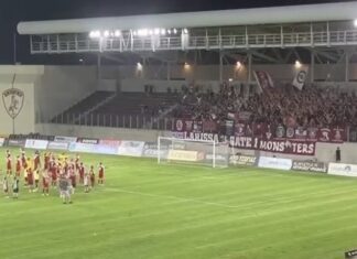 Ένα με τους οπαδούς τους οι παίκτες της ΑΕΛ (Video)