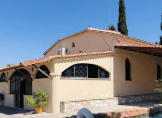 ΛΑΡΙΣΑ: Στο πανέμορφο Εξωκκλήσι μας Της Ζωοδόχου Πηγής – Παναγίας Κριτσιλαριώτισσας
