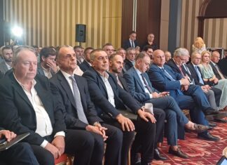 Η επόμενη ημέρα των θερμοκηπίων στην Ελλάδα – Eκδήλωση της Πειραιώς στη Λάρισα παρουσία Χρ. Μεγάλου και Κ. Τσιάρα (ΦΩΤΟ)