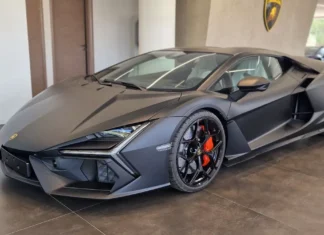 Ο τρίτος Έλληνας που αγόρασε supercar των 700.000 ευρώ